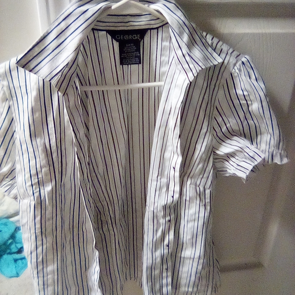 Women's button up shirt